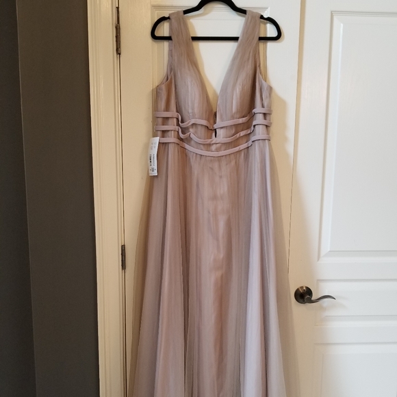 Taupe Bridesmaid Dress size 18 - Picture 1 of 5